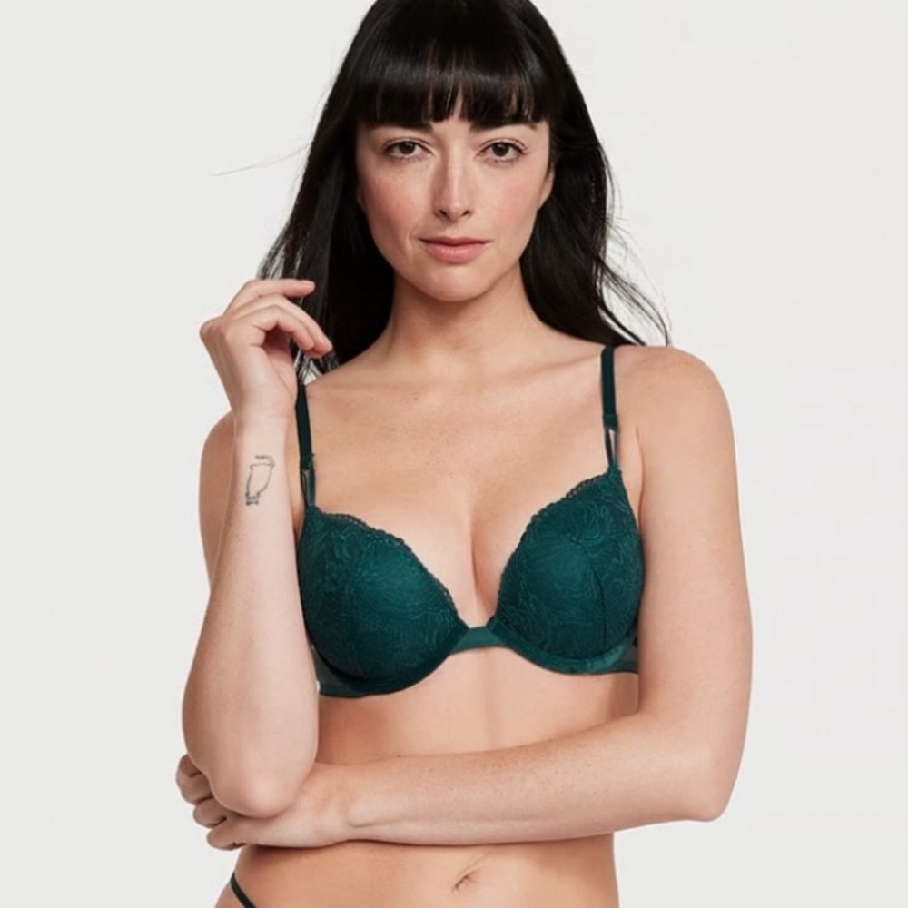 NWT Victoria’s Secret Sexy Tee Posey Lace Push-Up Bra